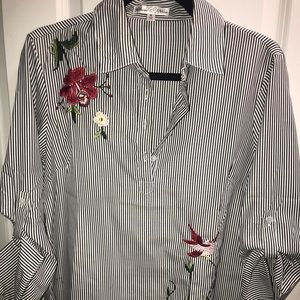 Smith & Vine half way button up shirt